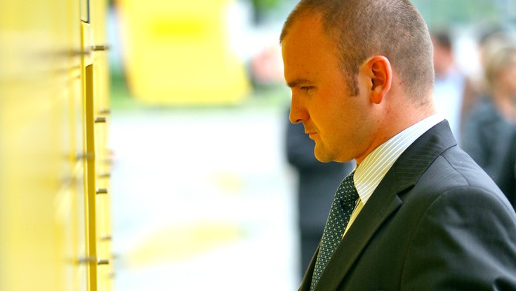 InPost już nie jest polski. Wszystkie udziały w paczkomatowym gigancie sprzedane. Brzoska zostaje