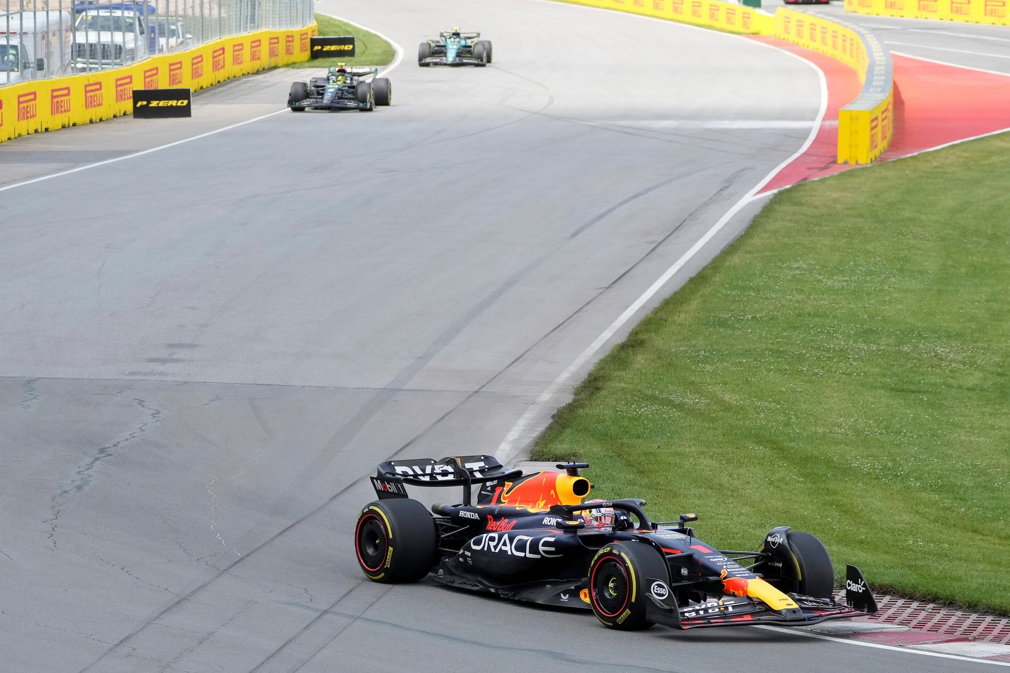 Pilot Red Bullu Max Verstappen z Holandska.