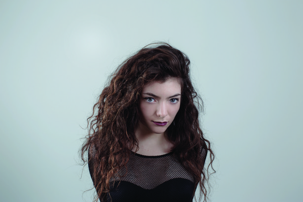 Lorde daleka od nastoletniego kiczu