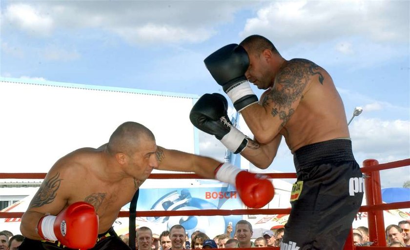 Przemysław Saleta niedawno poddał się operacji. Na szczęście zabieg był tylko kosmetyczny. Sportowiec zrobił sobie operację plastyczną nosa