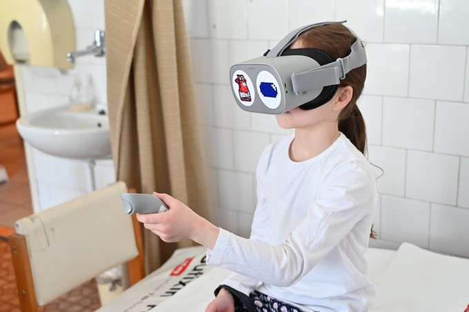 Így segíti a virtuális valóság a daganatos gyermekek életét