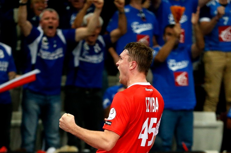 Zegarmistrz Szyba nowym bohaterem narodowym Polaków