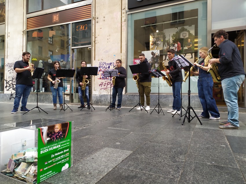 Grupa mizičara koja se priključila kompletnoj akciji