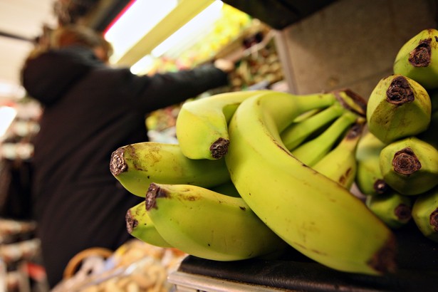 Dyskryminowanie producentów bananów przez UE jest niezgodne z Układem Ogólnym w Sprawie Taryf Celnych i Handlu (GATT) - orzekła Światowa Organizacja Handlu.