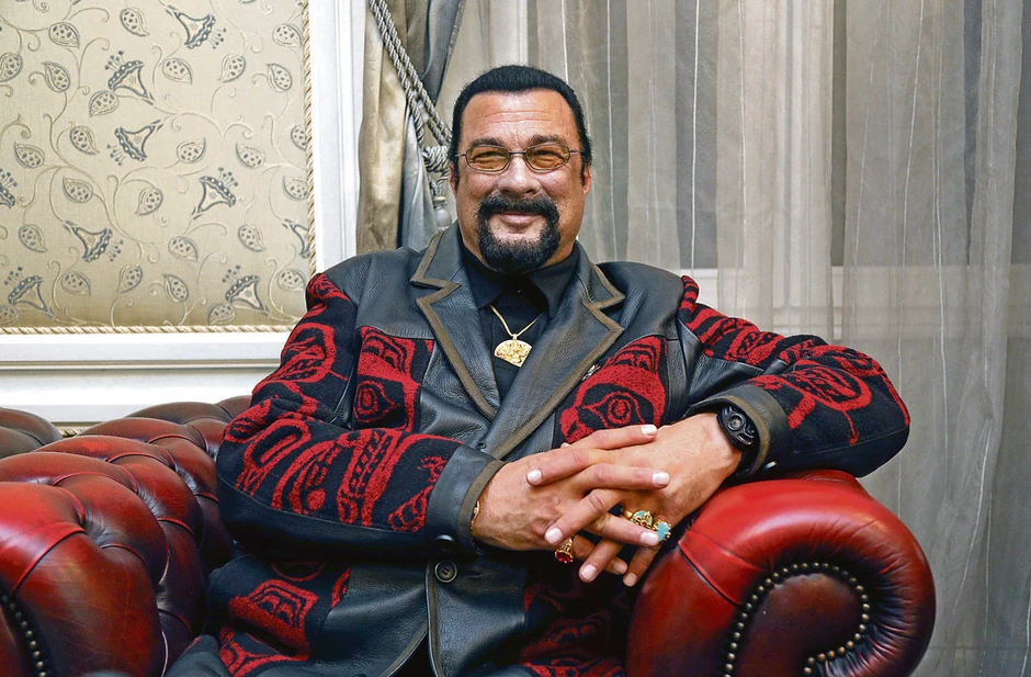 Planira da obnovi hram: Stiven Sigal