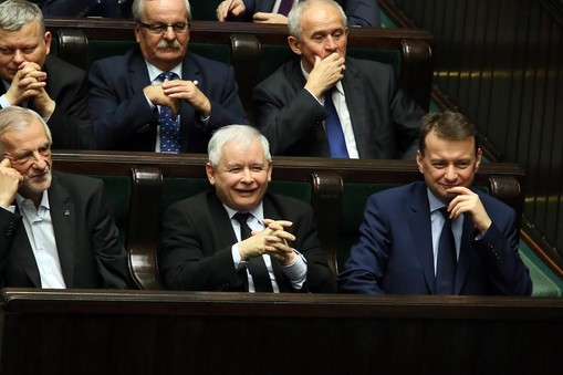 wicemarszałek Sejmu Ryszard Terlecki prezes PiS Jarosław Kaczyński i minister spraw wewnętrznych i administracji Mariusz Błaszczak