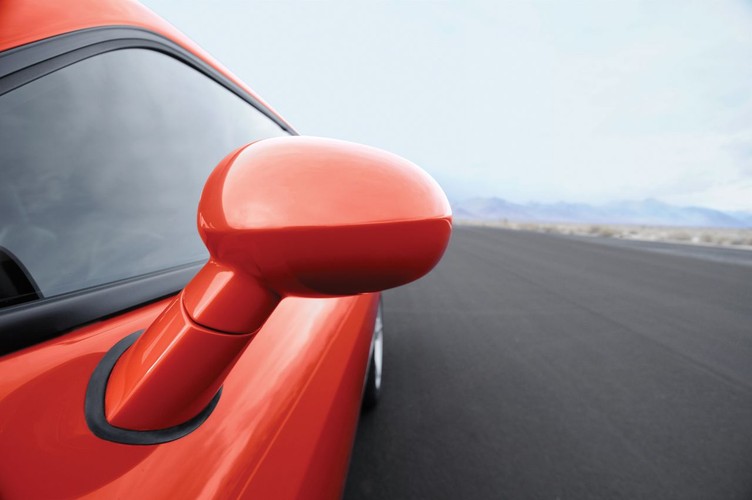 W takim lusterku znika droga... bardzo szybko