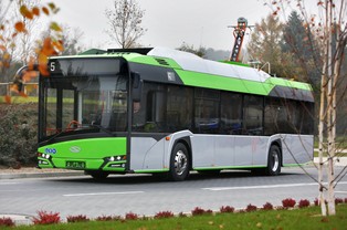 20 elektrycznych autobusów za 43 mln zł. Kraków zamawia kolejne Solarisy