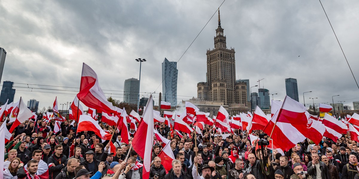 Marsz Niepodległości 2022. Jaką przejdzie trasą? Zdjęcie z ubiegłorocznego marszu.