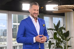 Wpadka w "Dzień dobry TVN". Marcinowi Prokopowi pękły spodnie na wizji [WIDEO]