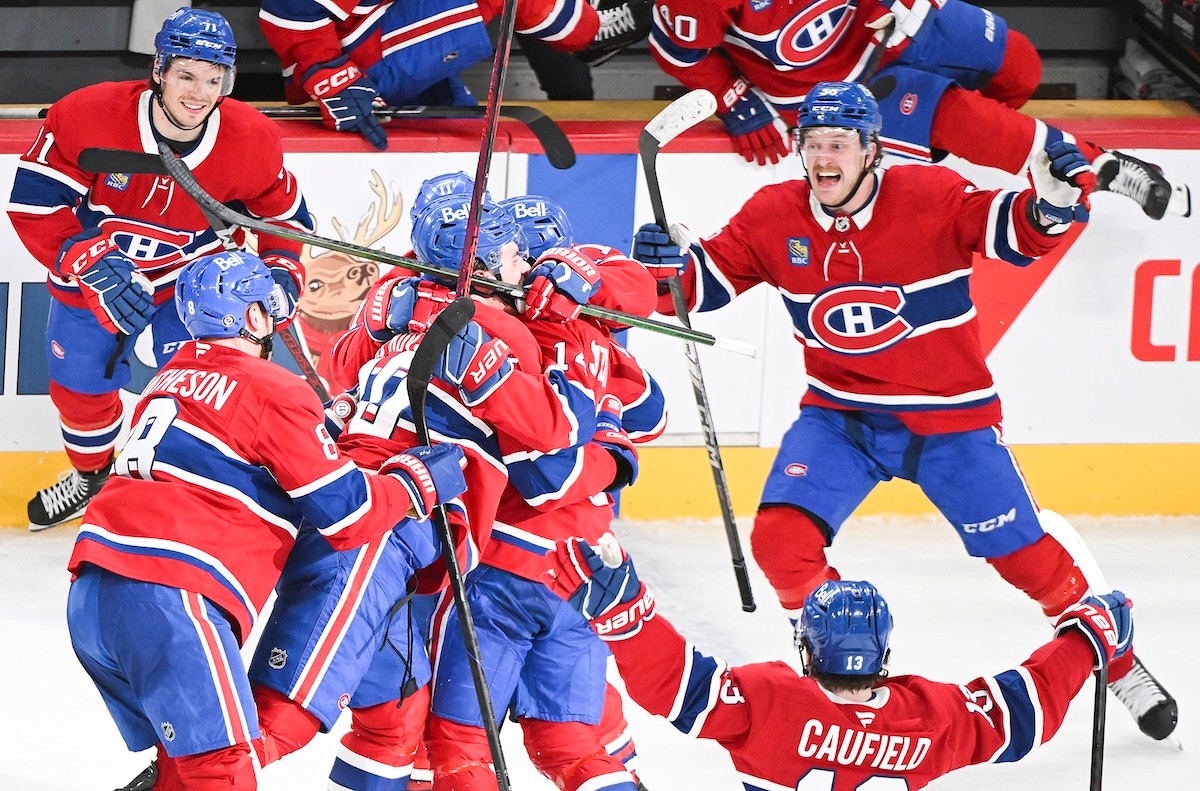 Radosť hokejistov Montrealu Canadiens.