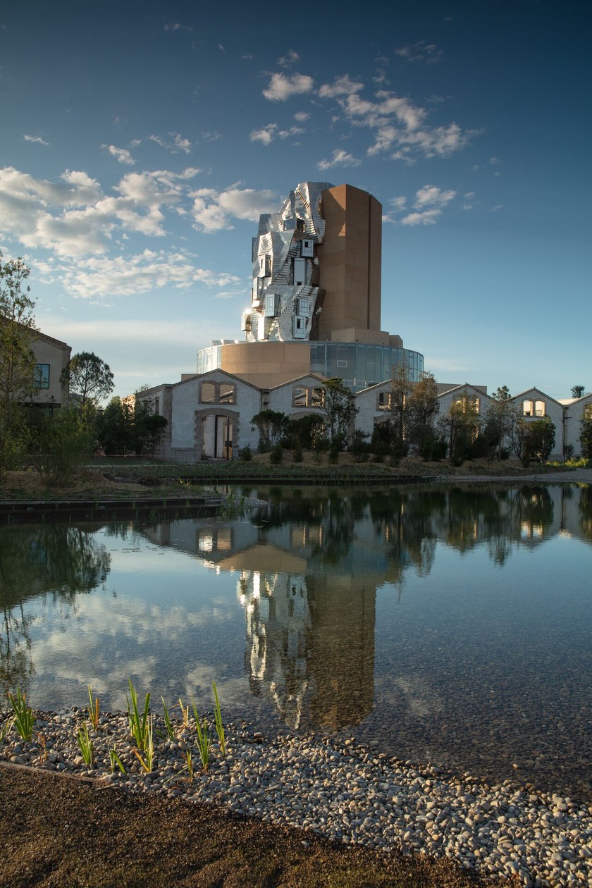 Iconique: la tour Gehry du complexe culturel LUMA Arles a été inaugurée à la fin du mois de juin. 