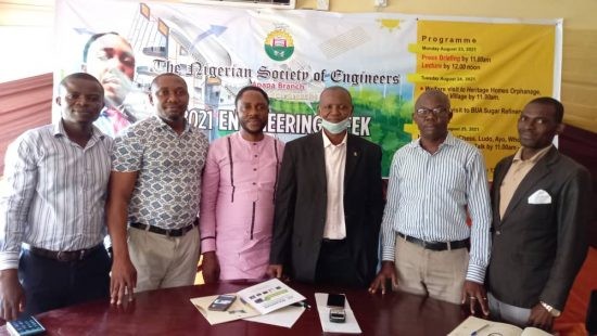 L-R: Members of Apapa Branch of the Nigerian Society of Engineers (NSE), Mr Festus Omaike, Mr Malvin Ibisi, Mr Sunday Egbiki (Guest Lecturer), Mr Christian Ufot (Branch Chairman), Mr Emmanuel Okolo and Mr Omotere Odola during a physical/virtual meeting of 2021 Engineering Week Programme organised by NSE Apapa in Lagos. [NAN]
