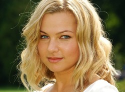 Kasia Bujakiewicz wyląduje na lodzie