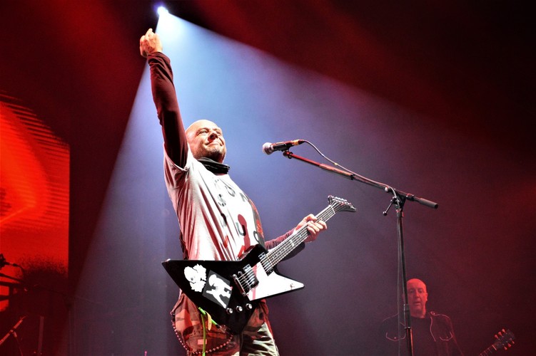 Tomasz Lipnicki z zespołu Illusion na koncercie Męskie Granie 2018. Warszawa 2018.08.18