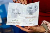 Paszporty z portretem Donalda Trumpa. "Zainteresowanie jest ogromne"
