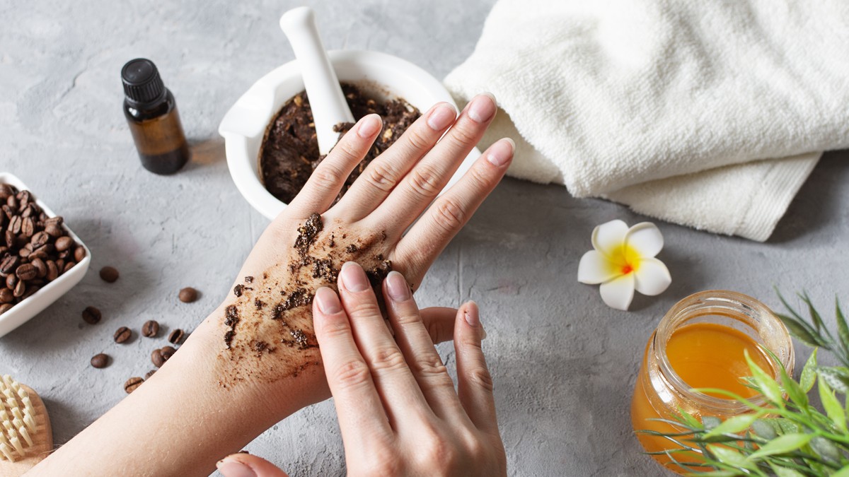 Proizvodi na bazi kafe mogu da pruže vidljive, ali privremene efekte na koži