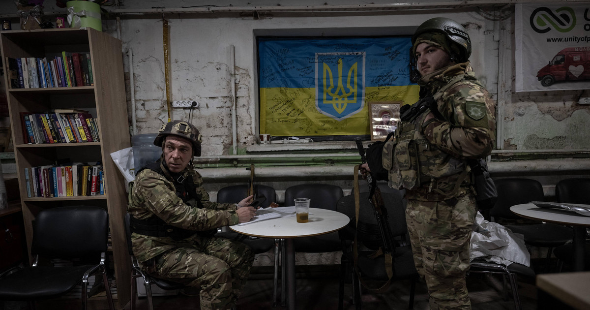 The Russians attack Donbass.  They are trying to surround the Ukrainians