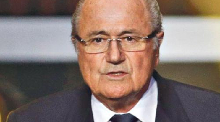 Pontlevonást akar Blatter