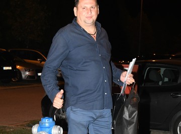 Taki sam u restoranu obeležio Vaskrs, a onda otišao u ćerkin stan sa nekadašnjim zadrugarom! (Foto)