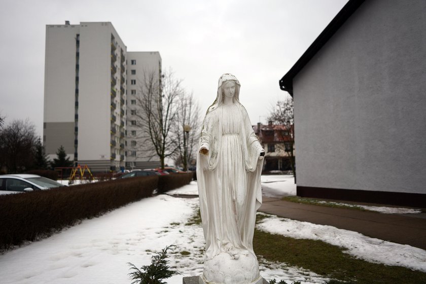 W Częstochowie figurze Matce Boskiej ktoś odrąbał dłonie