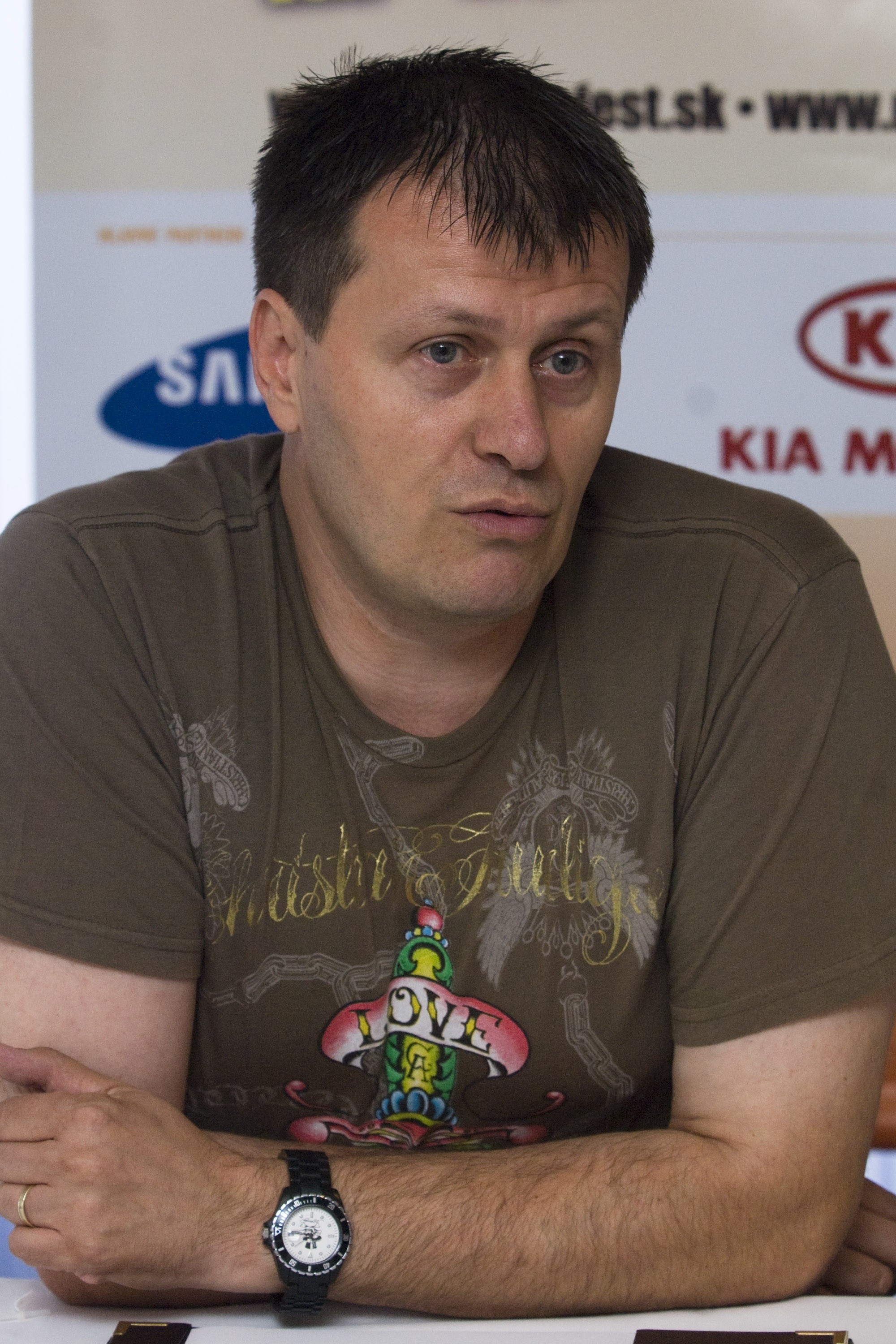 Slovenský rozhlasový moderátor a porotca Slovensko hľadá SuperStar Julo Viršík v roku 2008.