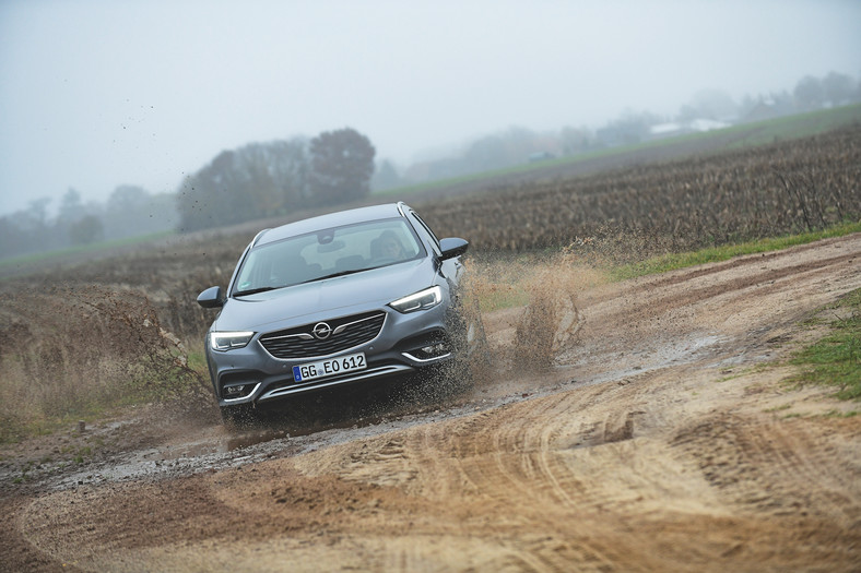 Opel Insignia Country Tourer 2.0 BiTurbo D 4x4