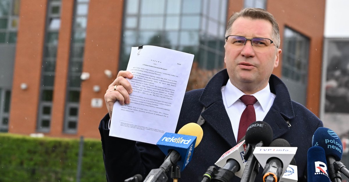 Poland’s Defense Industry Faces Crisis Amid Accusations and Production Shortfalls