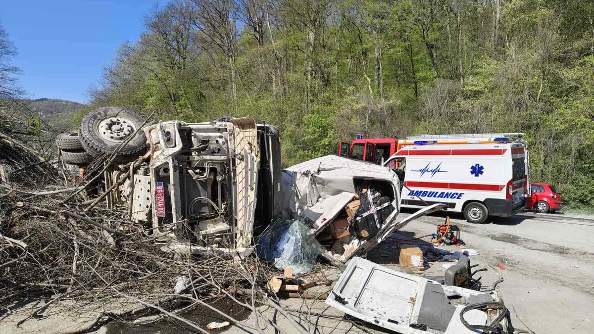 Prve slike sa mesta teške nesreće na Iriškom vencu