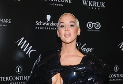 Lil Masti zdradziła szczegóły porodu. "Ariunia uzyskała punktów 10/10"