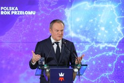 Tusk zapowiada gigantyczne inwestycje. "Idziemy śladami Chrobrego"