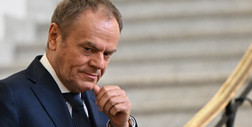 Donald Tusk komentuje "aferę zegarkową". "Kto zegarkiem wojuje..."