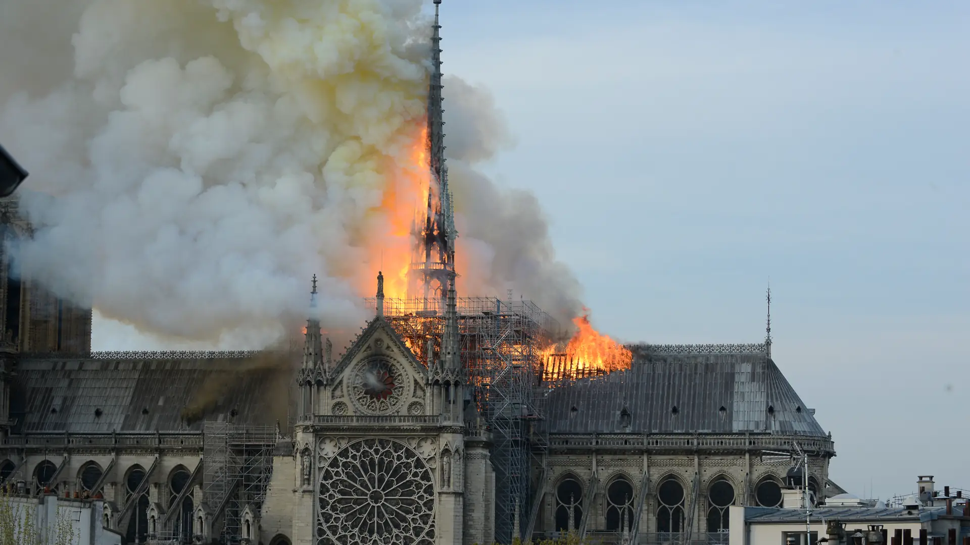 Powstanie serial o pożarze katedry Notre-Dame inspirowany "Czarnobylem"