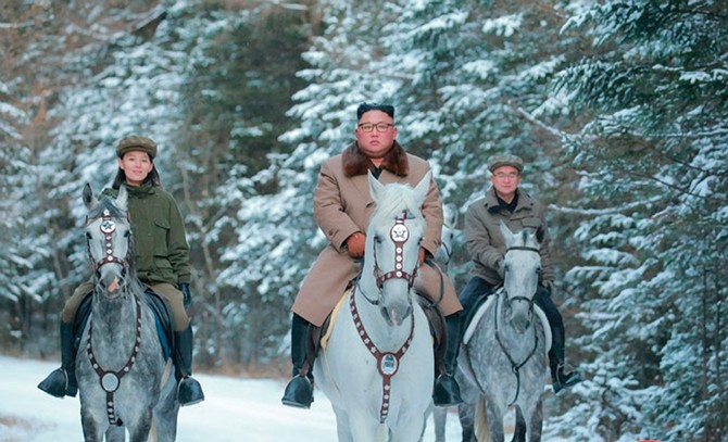 Kim Džong Un u pratnji sestre
