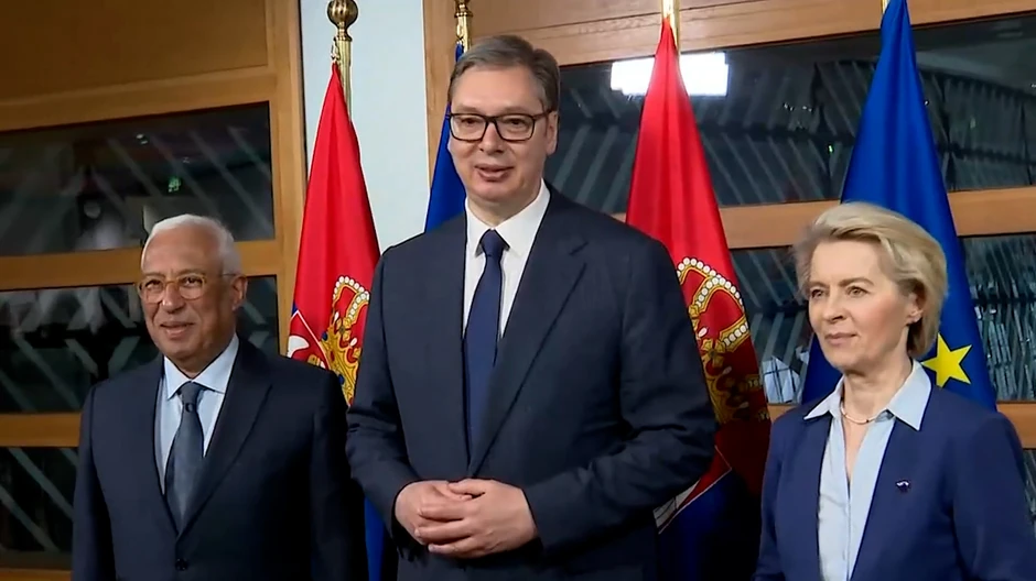 Ursula fon der Lajen, Antonio Košta i Aleksandar Vučić