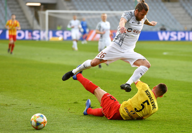 Ekstraklasa: Zagłębie wygrało w Kielcach mecz o "sześć punktów"