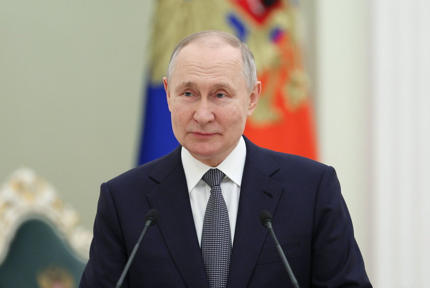 Prezydent Rosji Władimir Putin podczas ceremonii wręczenia Nagrody Prezydenckiej 2022 dla młodych twórców kultury na Kremlu, Moskwa, 22 marca 2023 r.