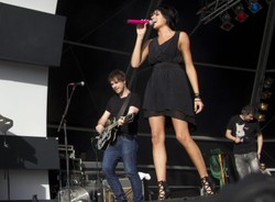 Mistrz Formuły 1 rozwodzi się z piękną piosenkarką