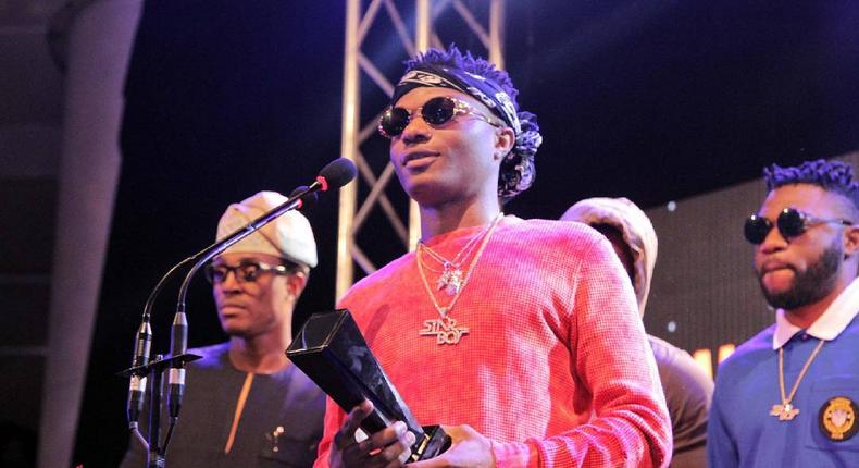 Wizkid wins Artiste of the Year at Soundcity MVP Awards 2016