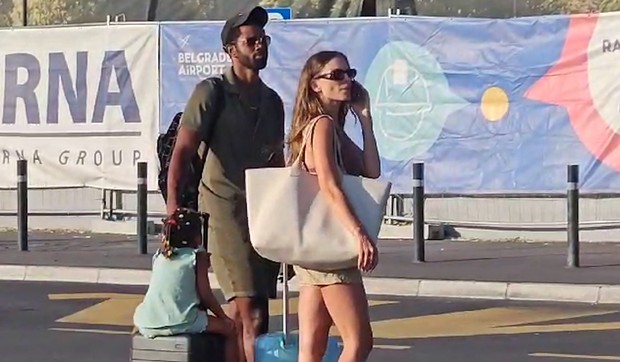 Nina Seničar sa mužem i ćerkom