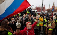 Tysiące ludzi protestowało w obronie Nawalnego. Policja użyła paralizatorów