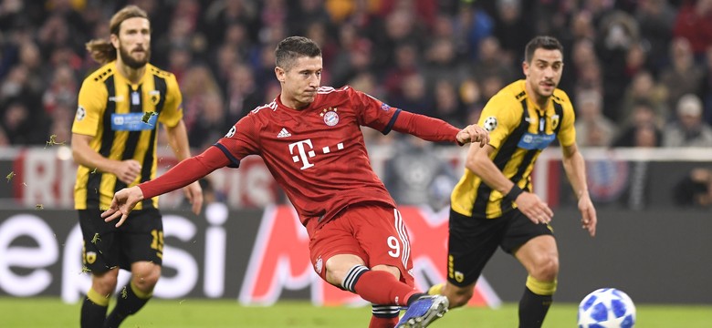 Liga Mistrzów: Lewandowski strzelił dwa gole. Szczęsny dwa razy wyjął piłkę z siatki