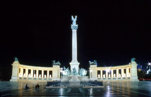 Galeria Węgry - Budapeszt nocą, obrazek 15