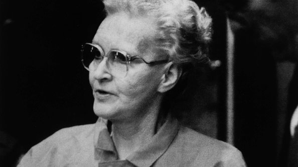 Dorothea Puente przed sądem miejskim w Sacramento, 17 listopada 1988 r.