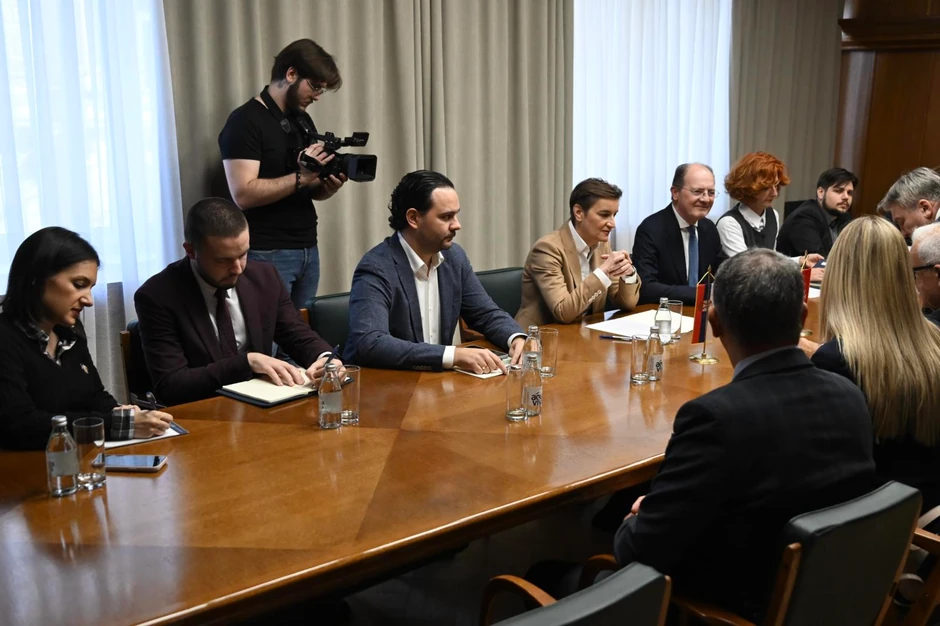 Ana Brnabić se sastala sa Frančeskom Mariom Amorusom