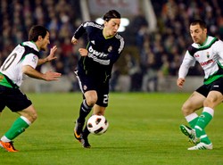 Mesut Oezil dostanie milion euro za tytuł najlepszego piłkarza świata