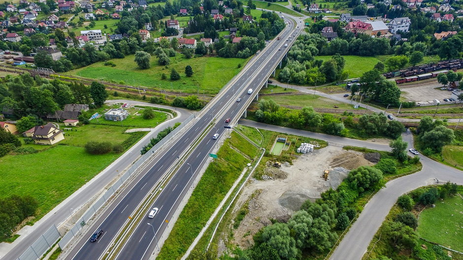 Zakopianka w Chabówce. To w tym miejscu miałyby powstać nowe przystanki