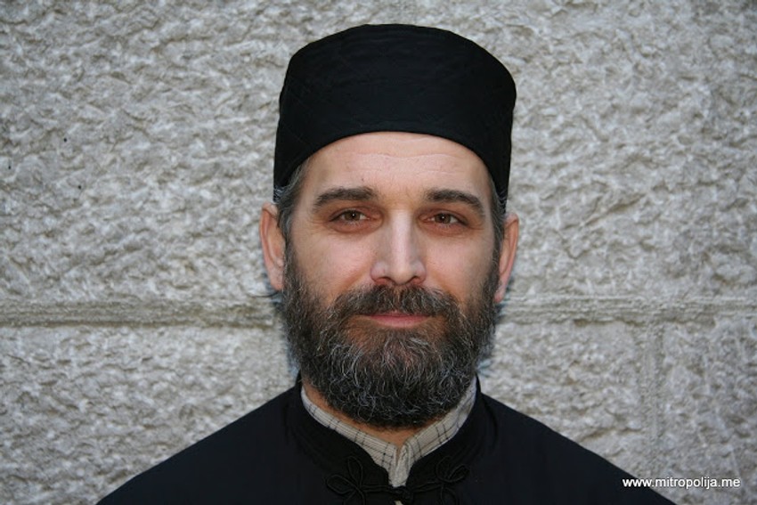 Otac Željko Ćalić