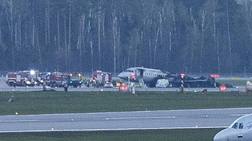 Płonący samolot lądował w Moskwie. 41 ofiar śmiertelnych