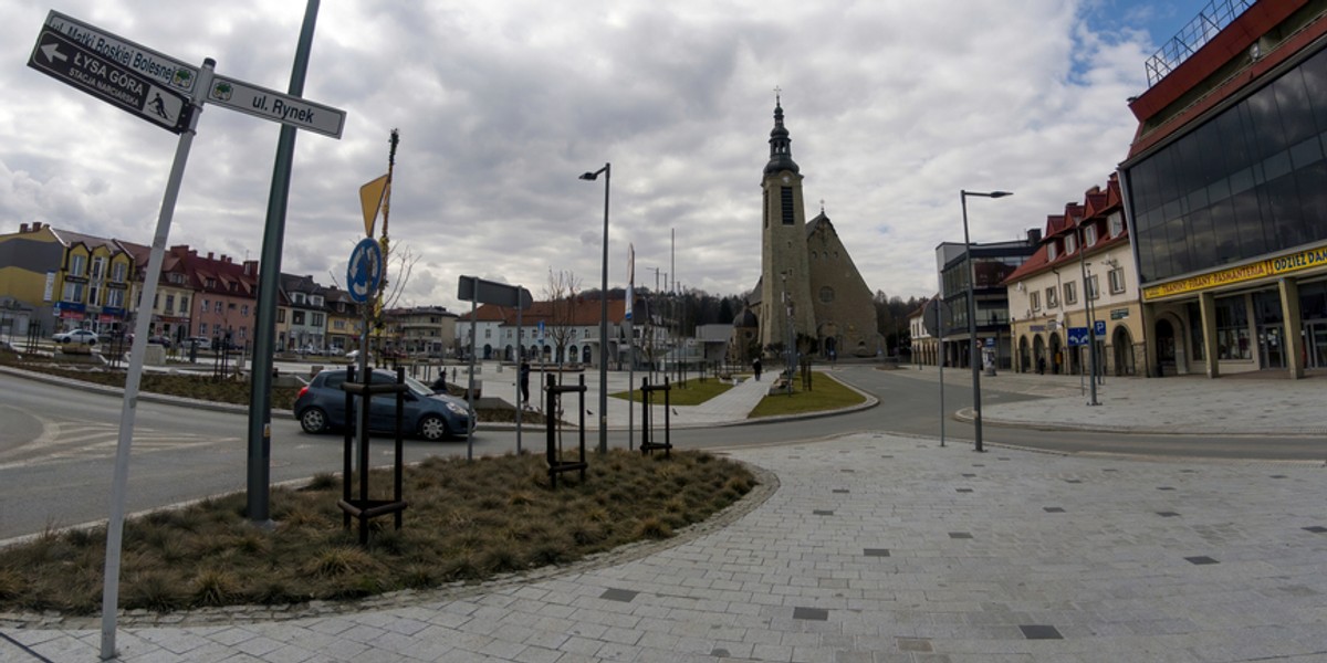 Limanowa. Tutejsi urzędnicy otrzymali z jednego adresu 24 wnioski o dodatek węglowy